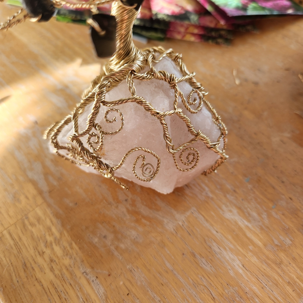 Gold Wire Gemstone Tree Sculpture - Picture 6 of 8